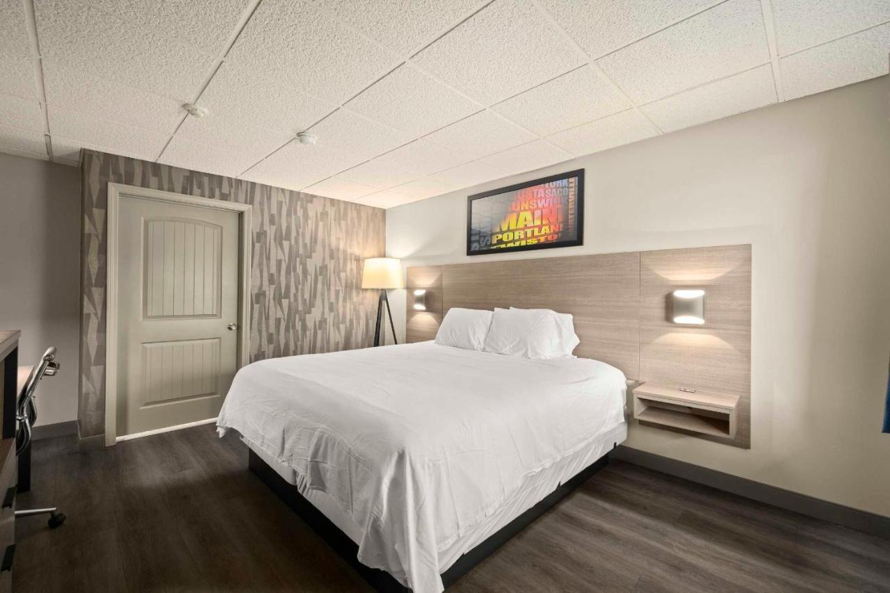 The Elmwood Motel Waterville Bagian luar foto