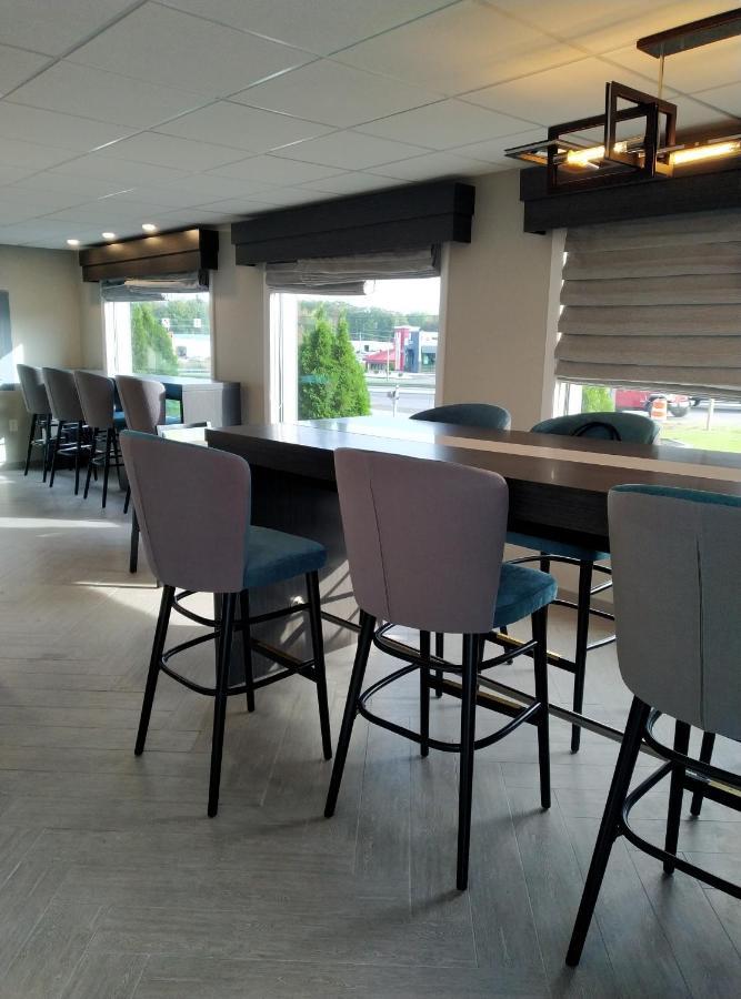 The Elmwood Motel Waterville Bagian luar foto